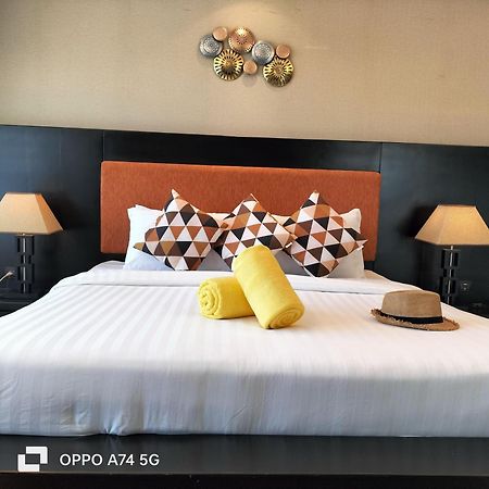 Modern 2-Bedroom Condo In Kamala Near The Beach Kültér fotó