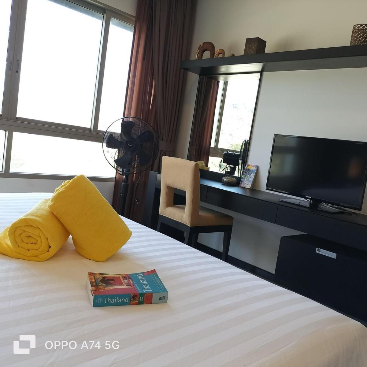 Modern 2-Bedroom Condo In Kamala Near The Beach Kültér fotó